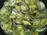 Clams in Green Sauce